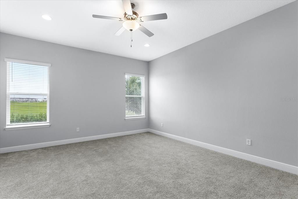 出租: $4,800 (5 贝兹, 4 浴室, 3800 平方英尺)