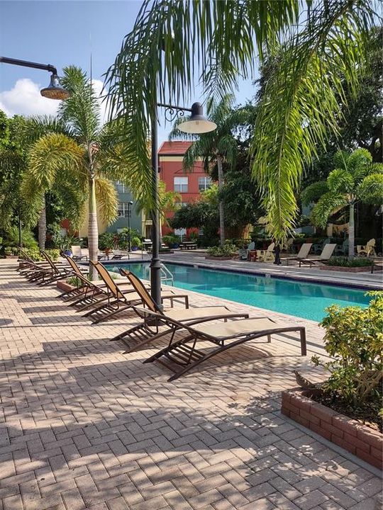 出租: $2,450 (2 贝兹, 2 浴室, 1206 平方英尺)