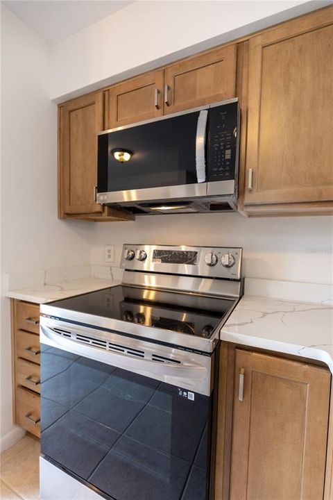 На продажу: $325,000 (3 спален, 2 ванн, 1398 Квадратных фут)