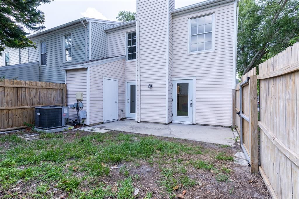 На продажу: $325,000 (3 спален, 2 ванн, 1398 Квадратных фут)