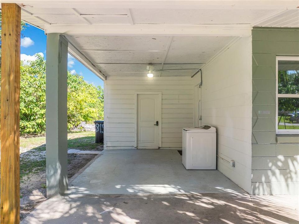 合同活跃: $285,000 (3 贝兹, 2 浴室, 1087 平方英尺)