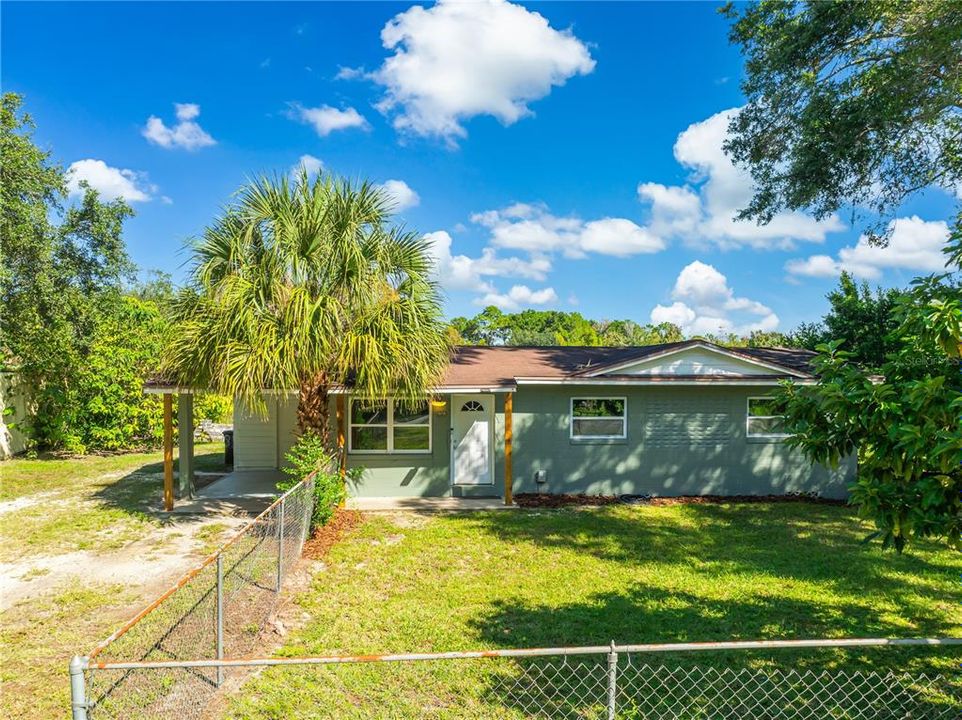 合同活跃: $285,000 (3 贝兹, 2 浴室, 1087 平方英尺)