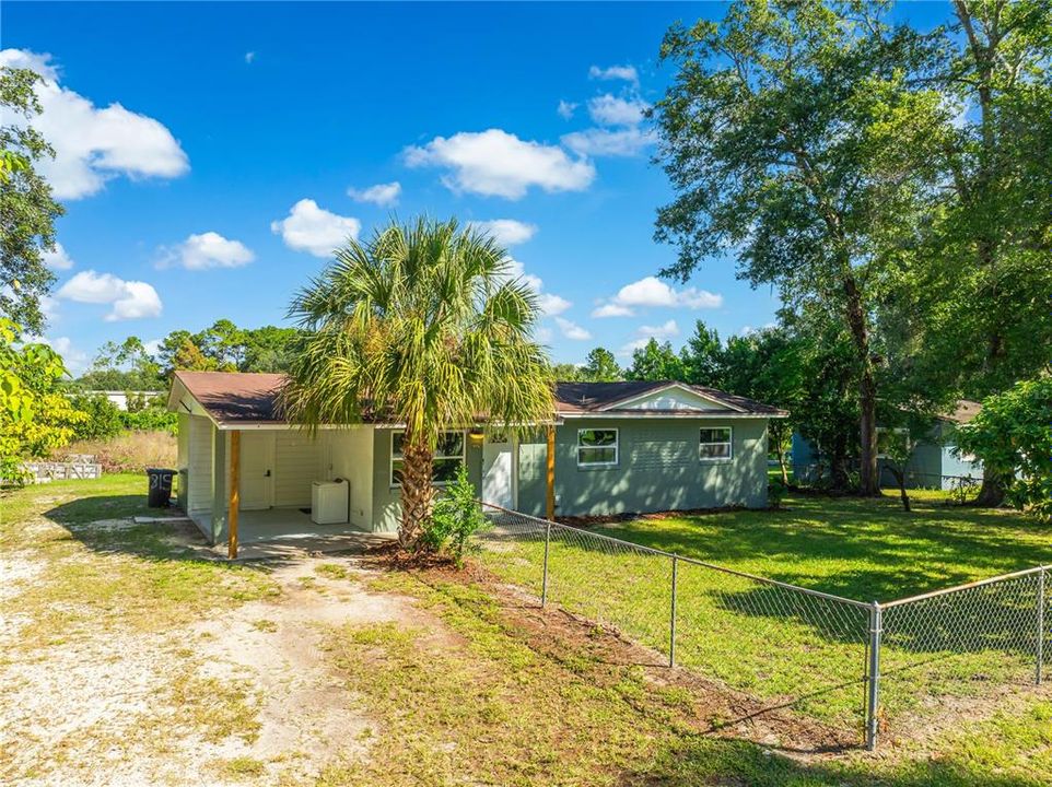 合同活跃: $285,000 (3 贝兹, 2 浴室, 1087 平方英尺)