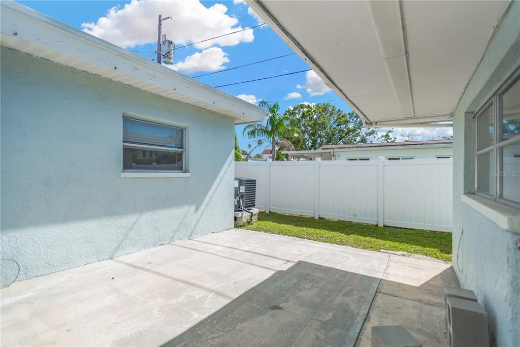 For Sale: $445,000 (4 beds, 2 baths, 2427 Square Feet)