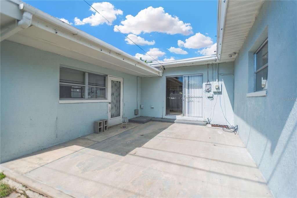 For Sale: $445,000 (4 beds, 2 baths, 2427 Square Feet)