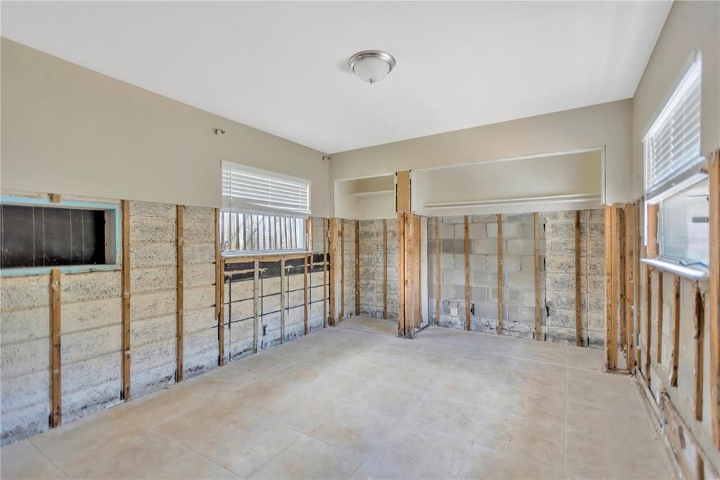 For Sale: $445,000 (4 beds, 2 baths, 2427 Square Feet)