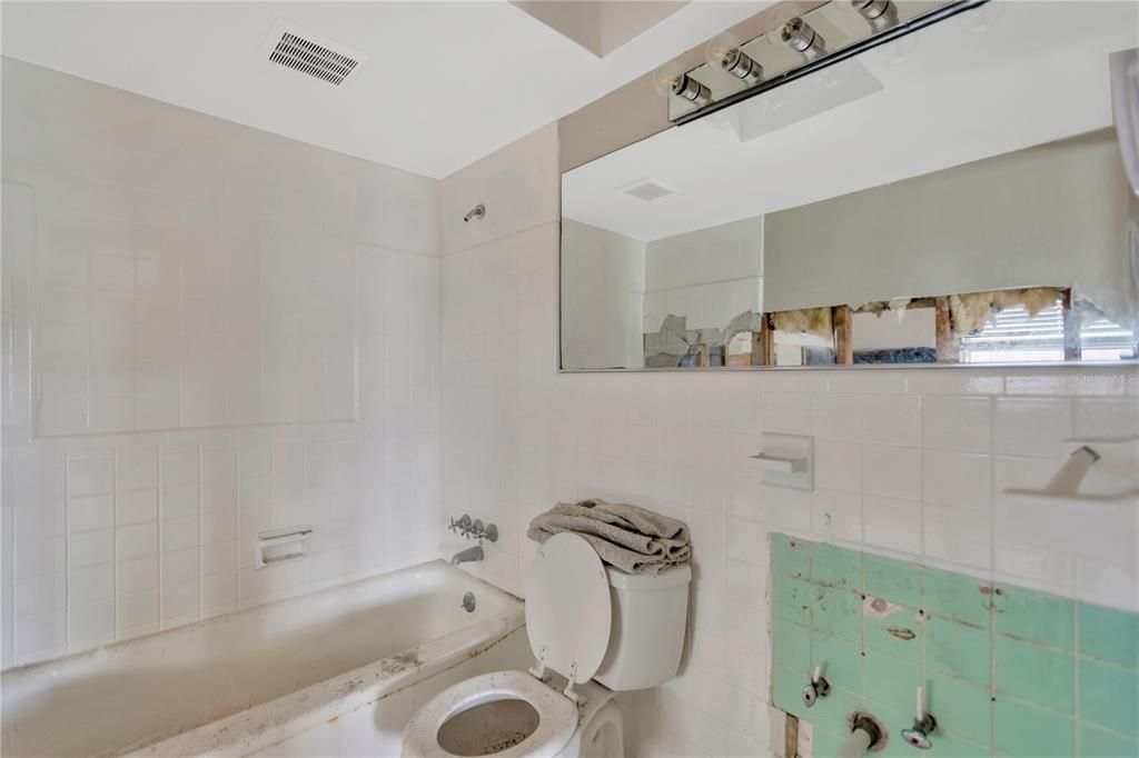 For Sale: $445,000 (4 beds, 2 baths, 2427 Square Feet)