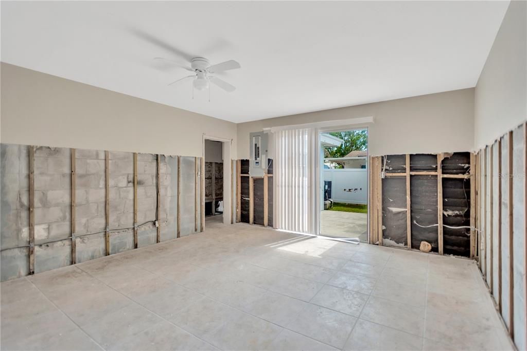 For Sale: $445,000 (4 beds, 2 baths, 2427 Square Feet)