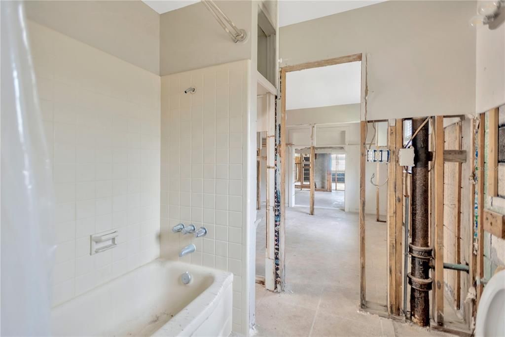 For Sale: $445,000 (4 beds, 2 baths, 2427 Square Feet)