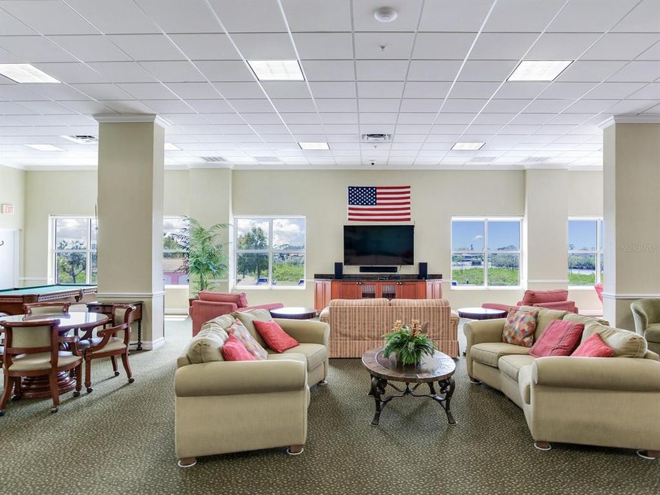 待售: $329,900 (2 贝兹, 2 浴室, 1283 平方英尺)