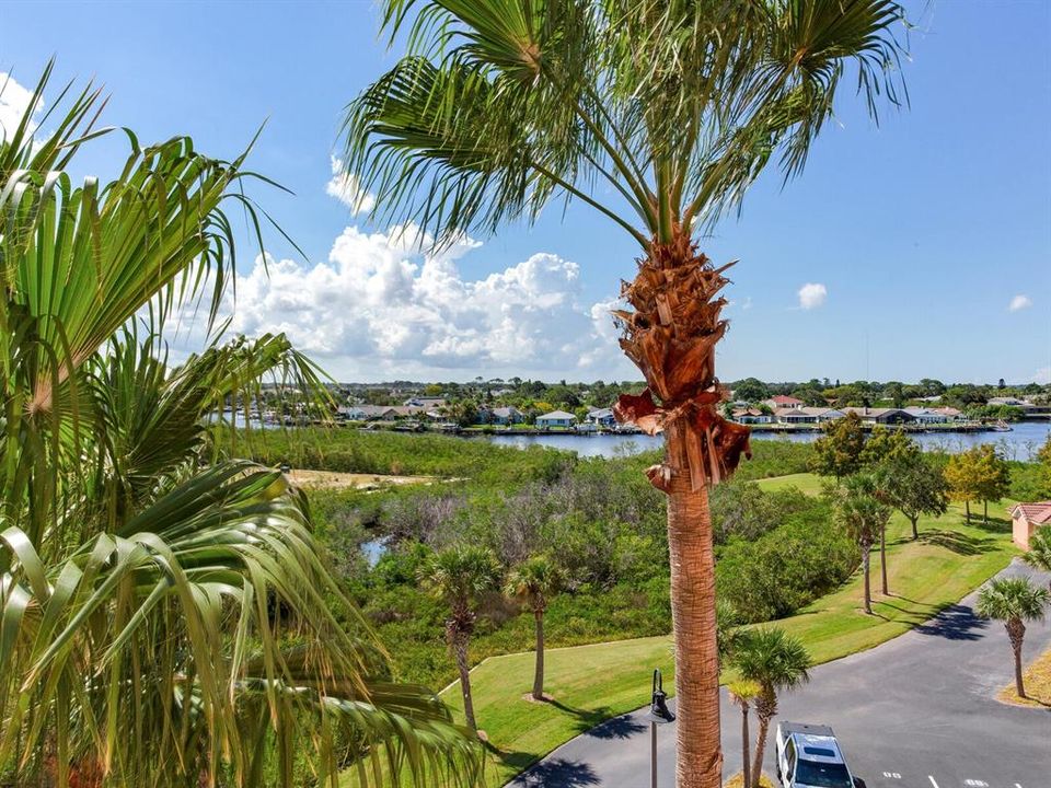 待售: $329,900 (2 贝兹, 2 浴室, 1283 平方英尺)