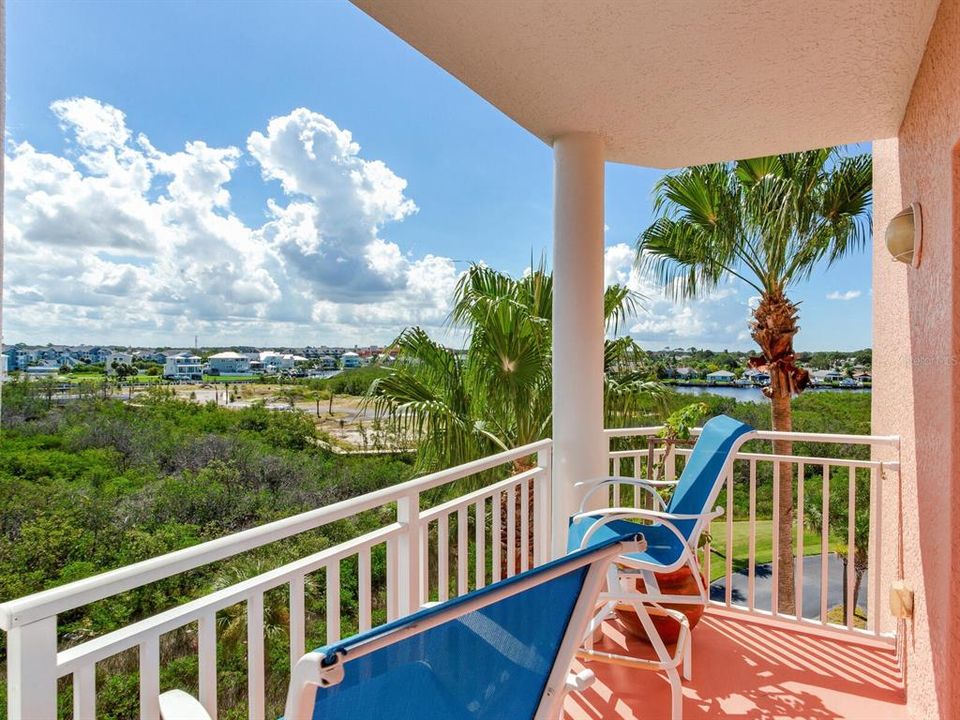 待售: $329,900 (2 贝兹, 2 浴室, 1283 平方英尺)