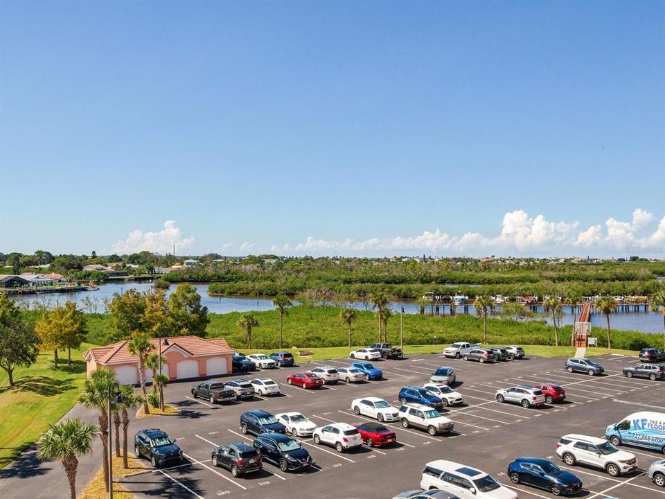 待售: $329,900 (2 贝兹, 2 浴室, 1283 平方英尺)