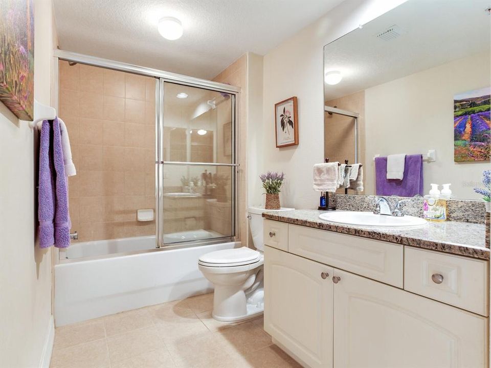 待售: $329,900 (2 贝兹, 2 浴室, 1283 平方英尺)