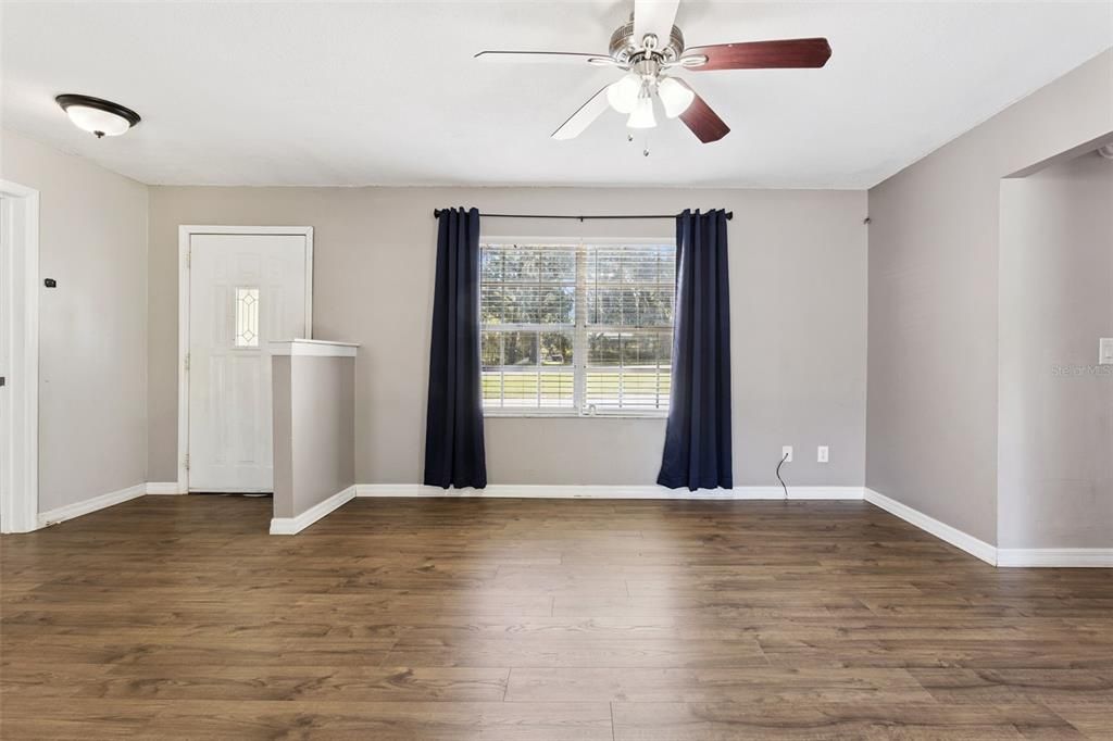 Active With Contract: $329,900 (3 beds, 2 baths, 2036 Square Feet)