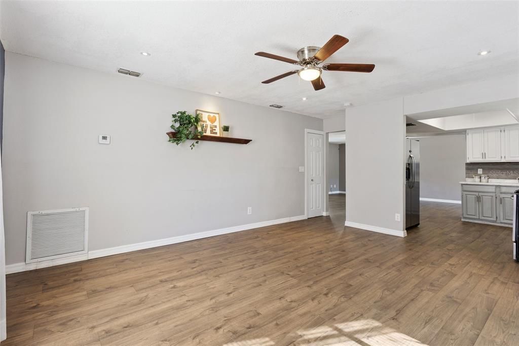 Active With Contract: $329,900 (3 beds, 2 baths, 2036 Square Feet)