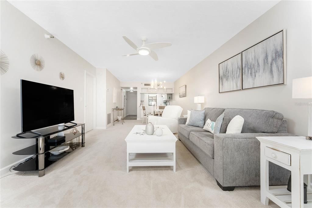 En Venta: $475,000 (2 camas, 2 baños, 1070 Pies cuadrados)