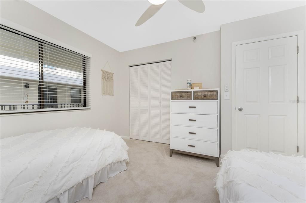 En Venta: $475,000 (2 camas, 2 baños, 1070 Pies cuadrados)