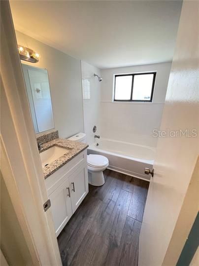 Active With Contract: $1,400 (2 beds, 2 baths, 756 Square Feet)