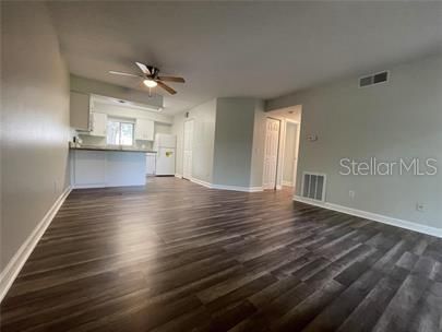Active With Contract: $1,400 (2 beds, 2 baths, 756 Square Feet)