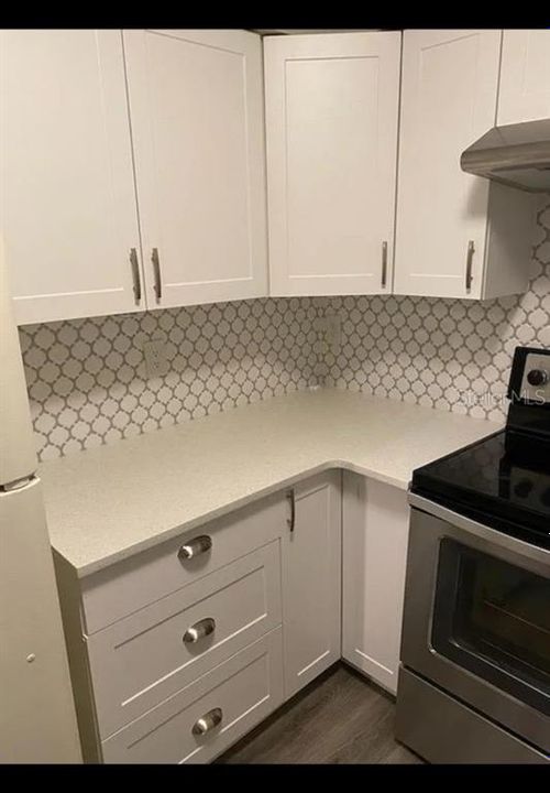 Active With Contract: $175,000 (2 beds, 2 baths, 920 Square Feet)