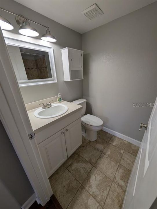 Active With Contract: $175,000 (2 beds, 2 baths, 920 Square Feet)