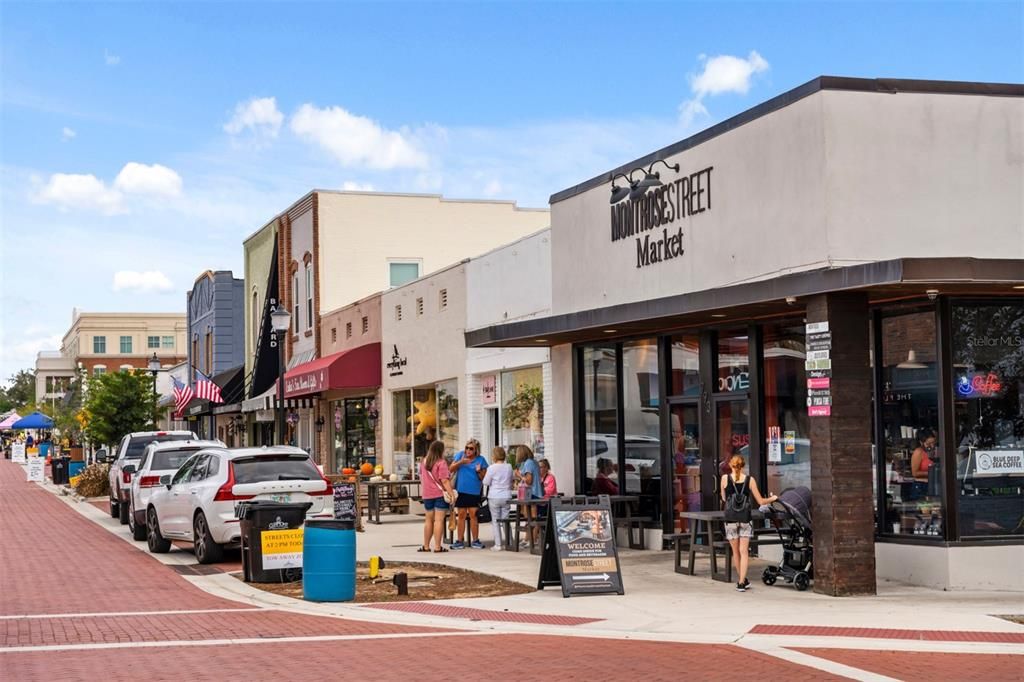 Active With Contract: $310,990 (3 beds, 2 baths, 1476 Square Feet)