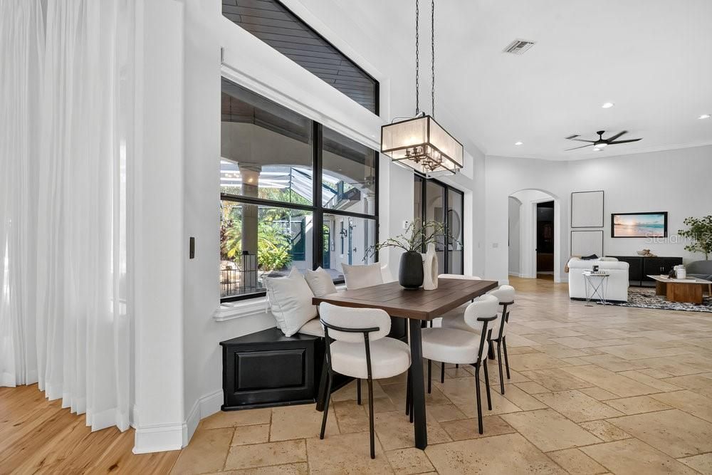 На продажу: $2,450,000 (5 спален, 4 ванн, 5291 Квадратных фут)