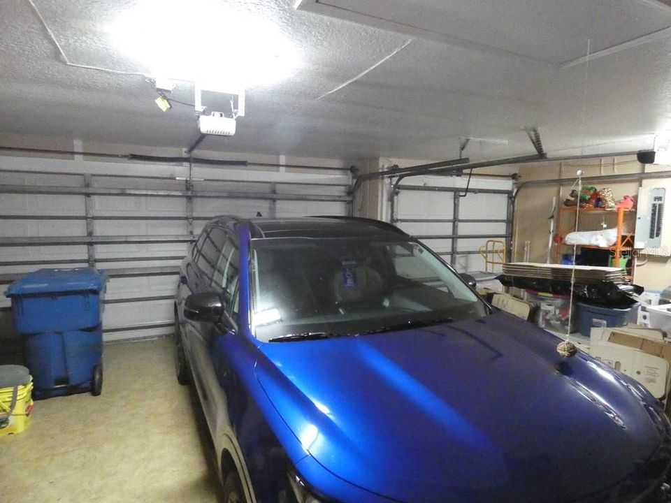 合同活跃: $459,900 (4 贝兹, 3 浴室, 2191 平方英尺)