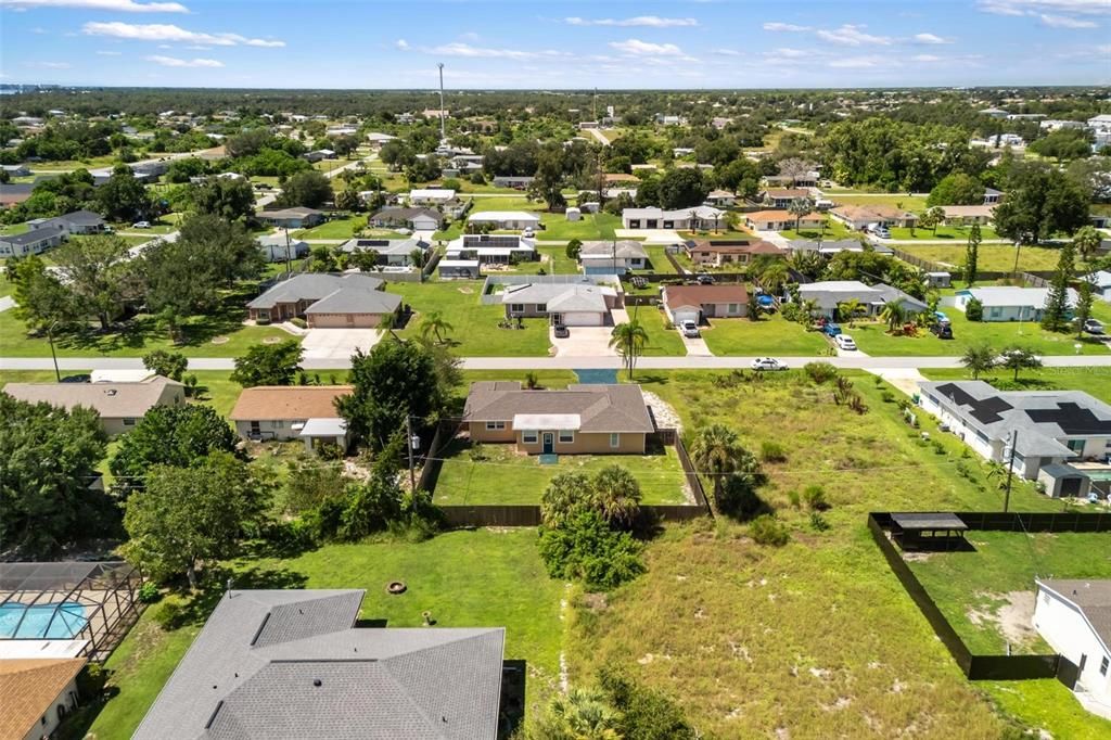 For Sale: $259,900 (3 beds, 2 baths, 1295 Square Feet)