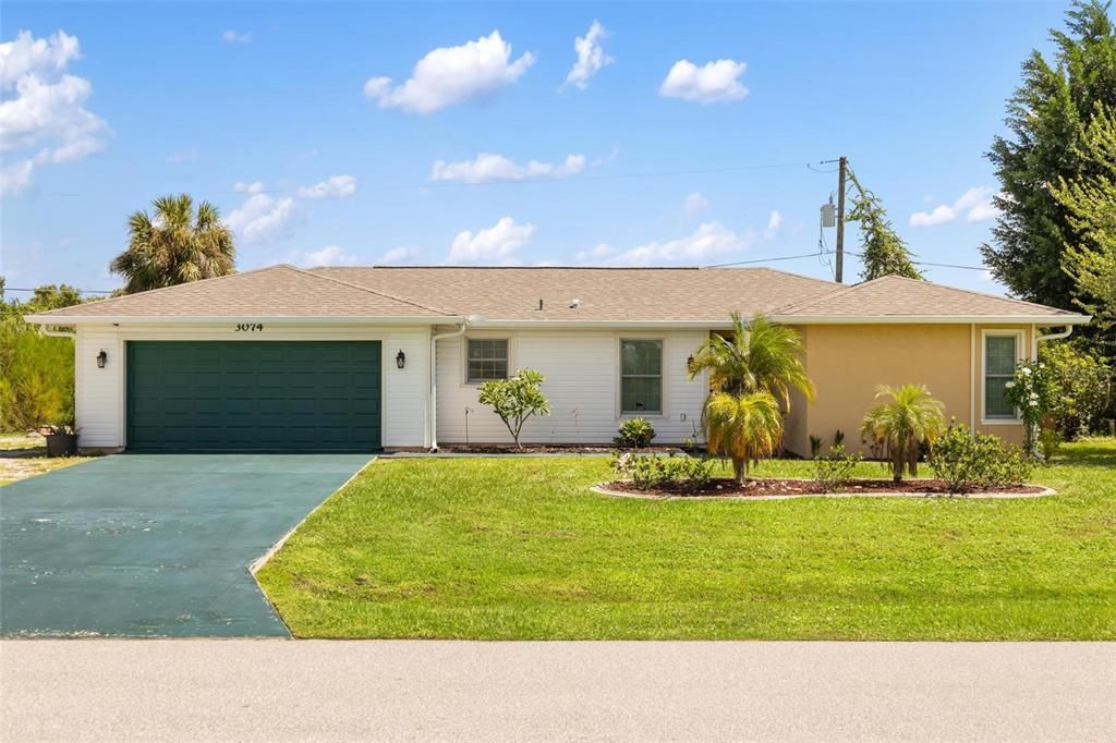 For Sale: $259,900 (3 beds, 2 baths, 1295 Square Feet)