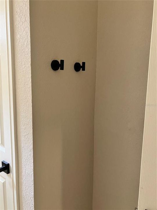 待售: $195,000 (1 贝兹, 1 浴室, 902 平方英尺)