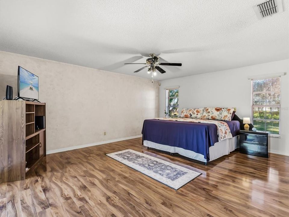 На продажу: $1,200,000 (3 спален, 2 ванн, 3009 Квадратных фут)