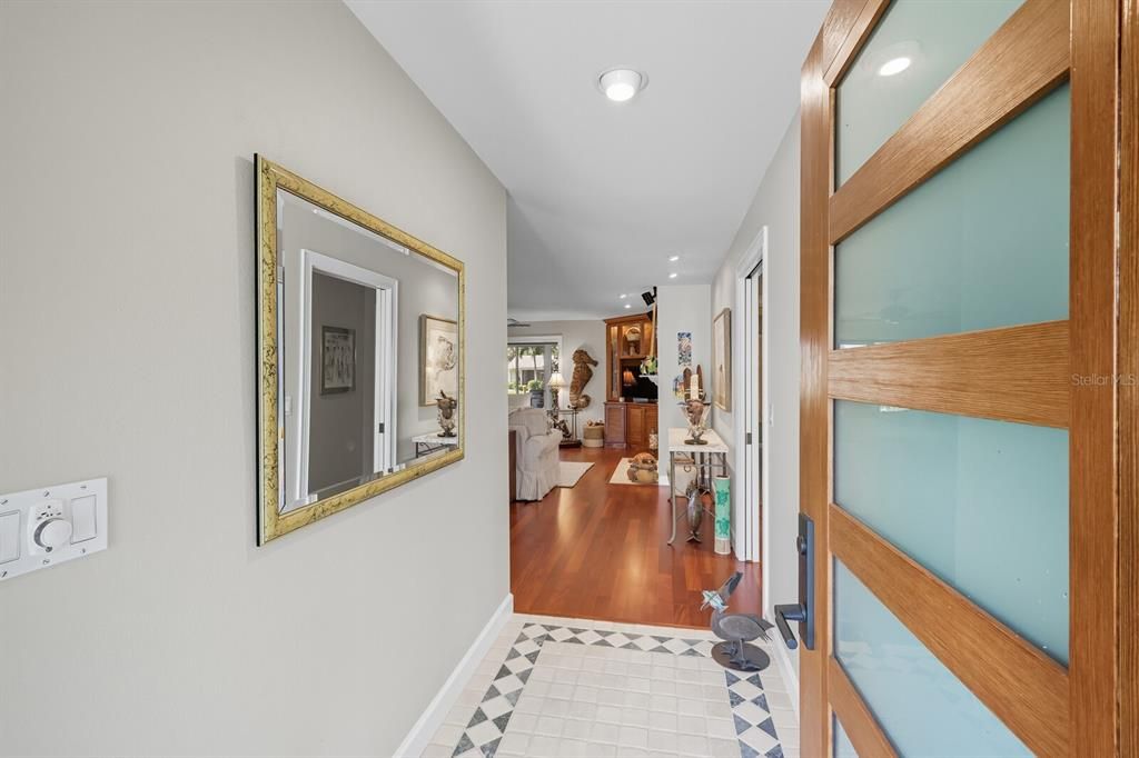 For Sale: $1,099,000 (3 beds, 2 baths, 2368 Square Feet)