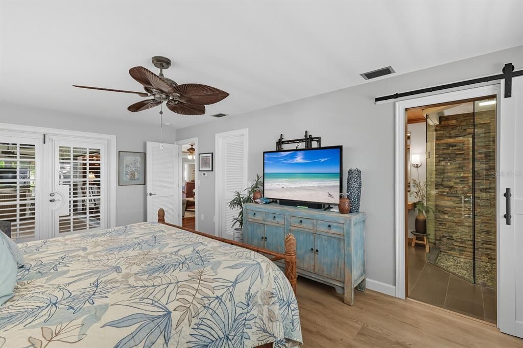 For Sale: $1,099,000 (3 beds, 2 baths, 2368 Square Feet)