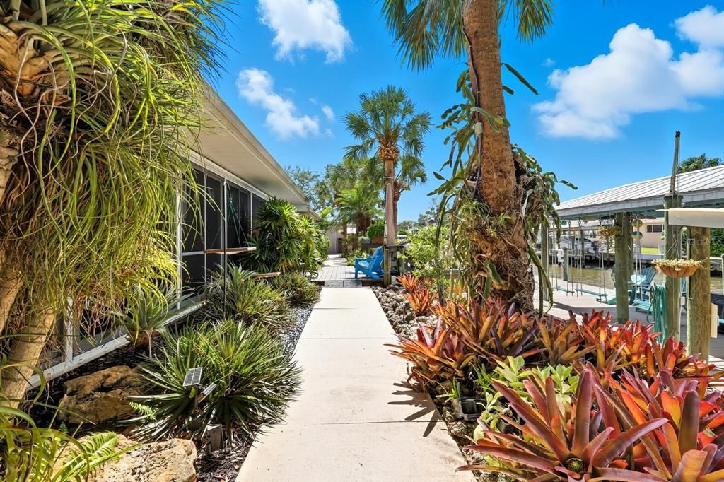 For Sale: $1,099,000 (3 beds, 2 baths, 2368 Square Feet)