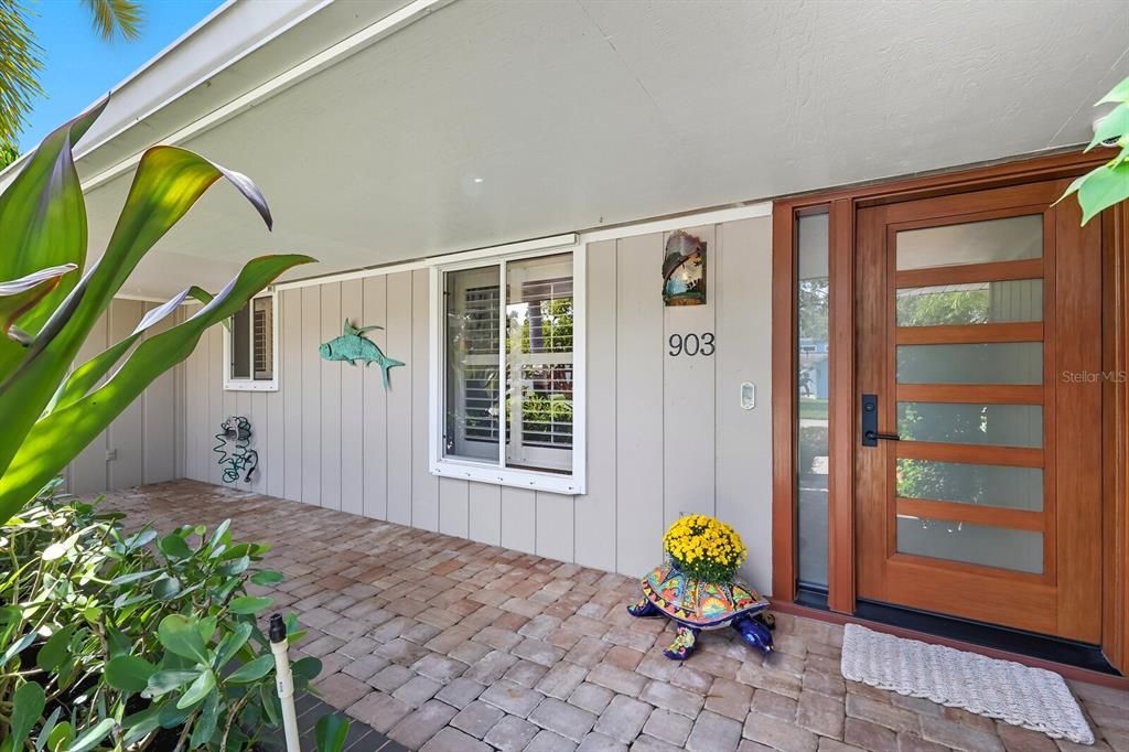 For Sale: $1,099,000 (3 beds, 2 baths, 2368 Square Feet)