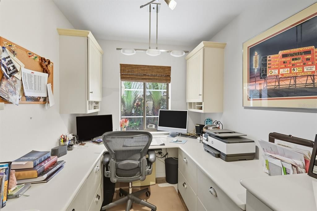 For Sale: $1,099,000 (3 beds, 2 baths, 2368 Square Feet)