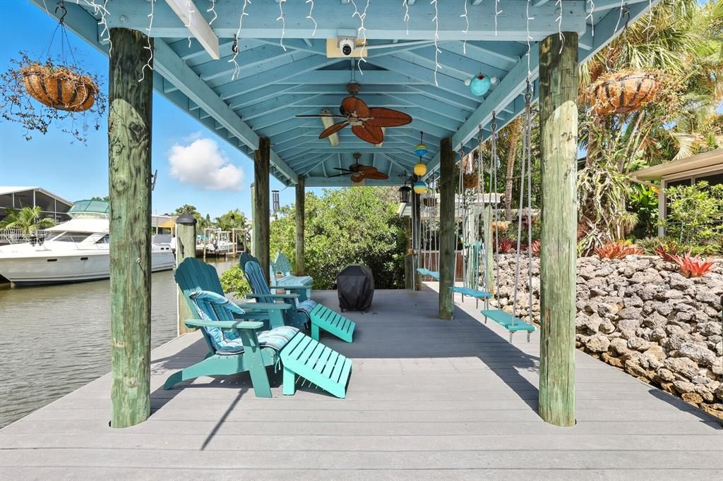 For Sale: $1,099,000 (3 beds, 2 baths, 2368 Square Feet)