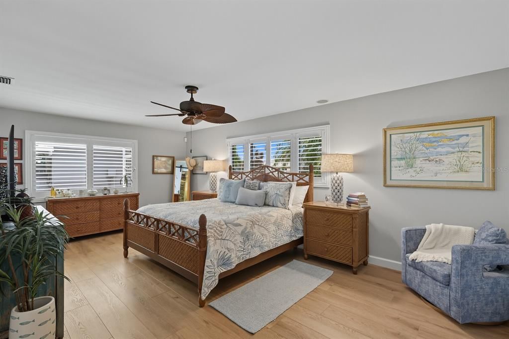 For Sale: $1,099,000 (3 beds, 2 baths, 2368 Square Feet)