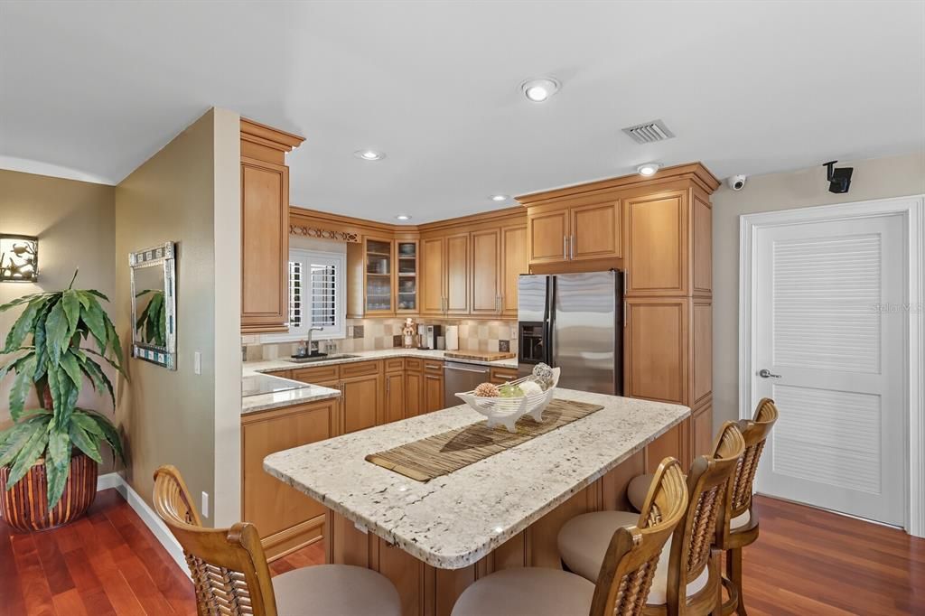 For Sale: $1,099,000 (3 beds, 2 baths, 2368 Square Feet)