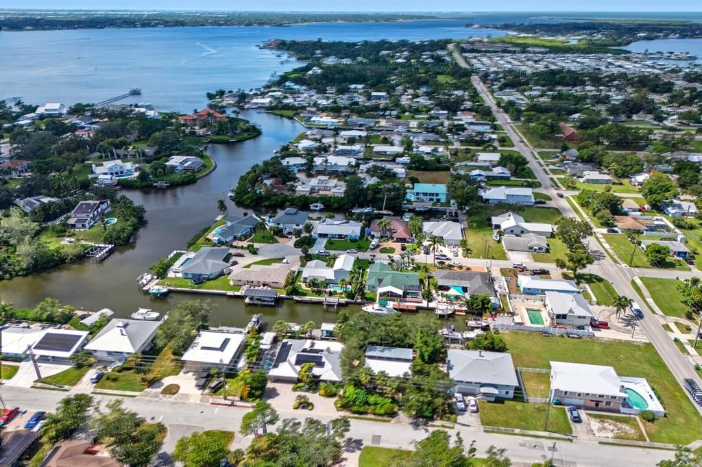 For Sale: $1,099,000 (3 beds, 2 baths, 2368 Square Feet)