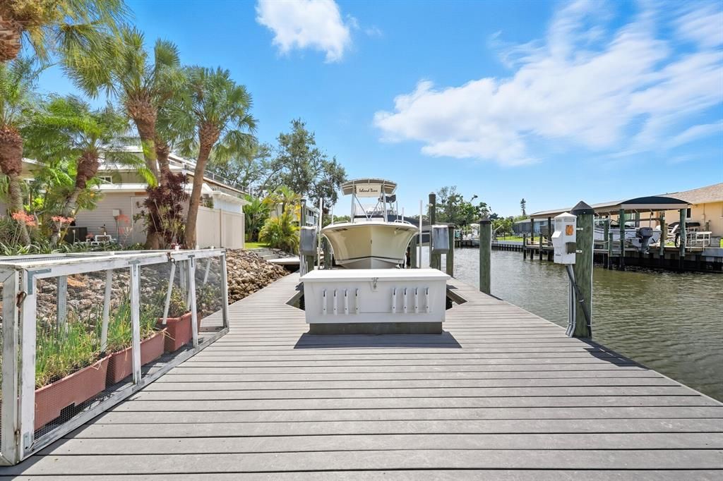 For Sale: $1,099,000 (3 beds, 2 baths, 2368 Square Feet)