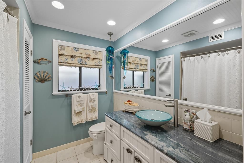 For Sale: $1,099,000 (3 beds, 2 baths, 2368 Square Feet)