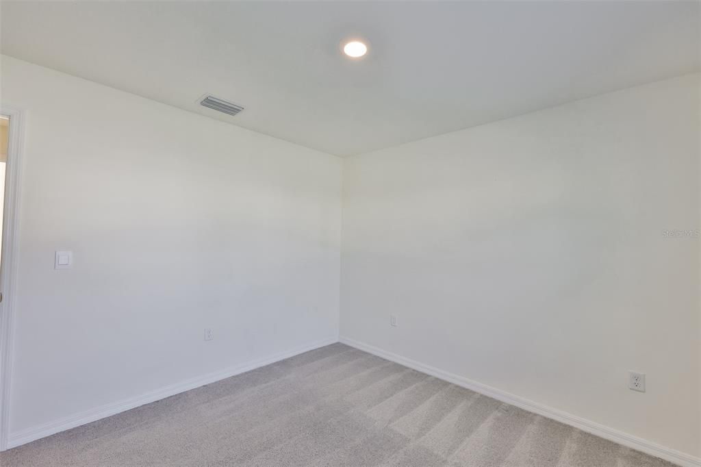 На продажу: $348,900 (4 спален, 2 ванн, 1846 Квадратных фут)