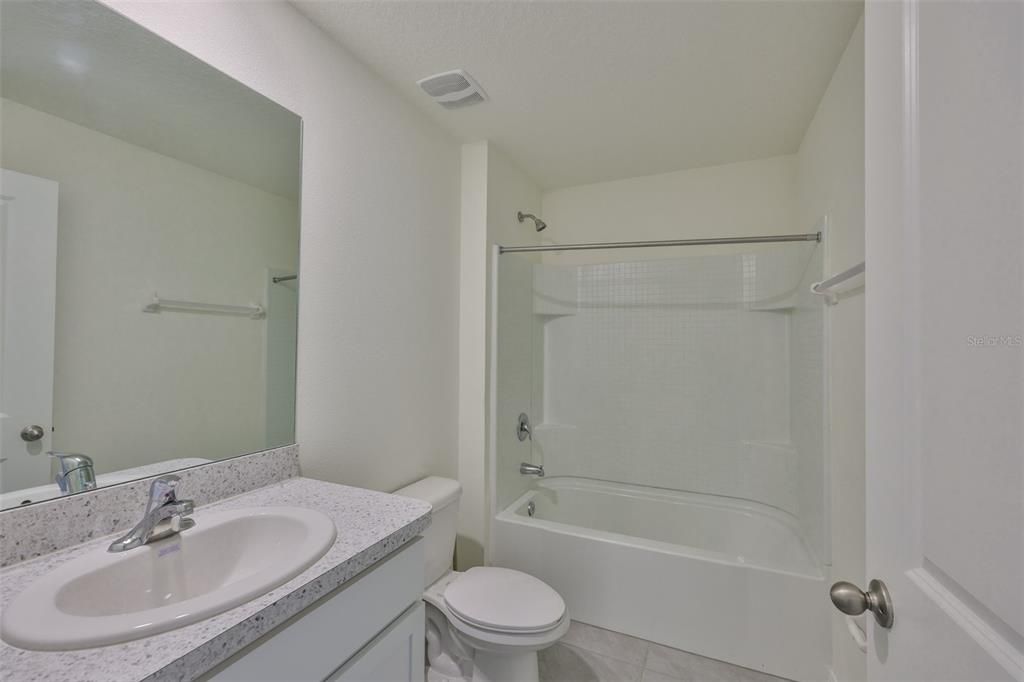 На продажу: $348,900 (4 спален, 2 ванн, 1846 Квадратных фут)