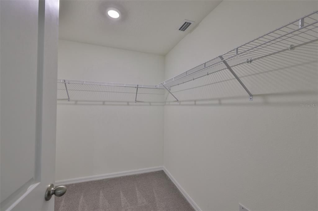 На продажу: $348,900 (4 спален, 2 ванн, 1846 Квадратных фут)