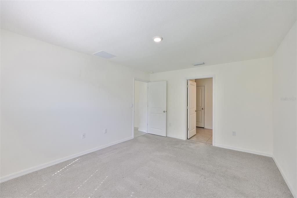 На продажу: $348,900 (4 спален, 2 ванн, 1846 Квадратных фут)