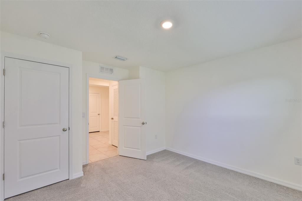 На продажу: $348,900 (4 спален, 2 ванн, 1846 Квадратных фут)