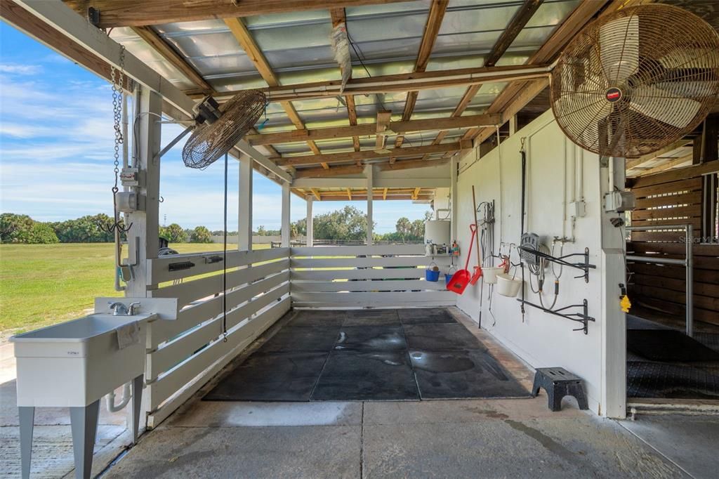 待售: $1,500,000 (10.00 acres)